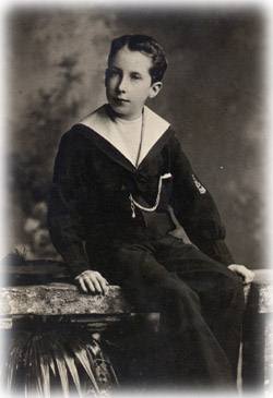 Noel as a young boy. 