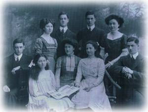 The Stanton family in 1910: back row from the left - Alice, George, Jack and Molly; front row - Robert, Ina, Bessie, Sybil and Tom. George and Tom were twins who both studied medicine. Robert and George both died in the war, but Tom and Alice survived their war service.